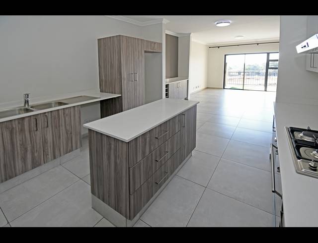 2 BEDROOM APARTMENT RENTED IN KYALAMI